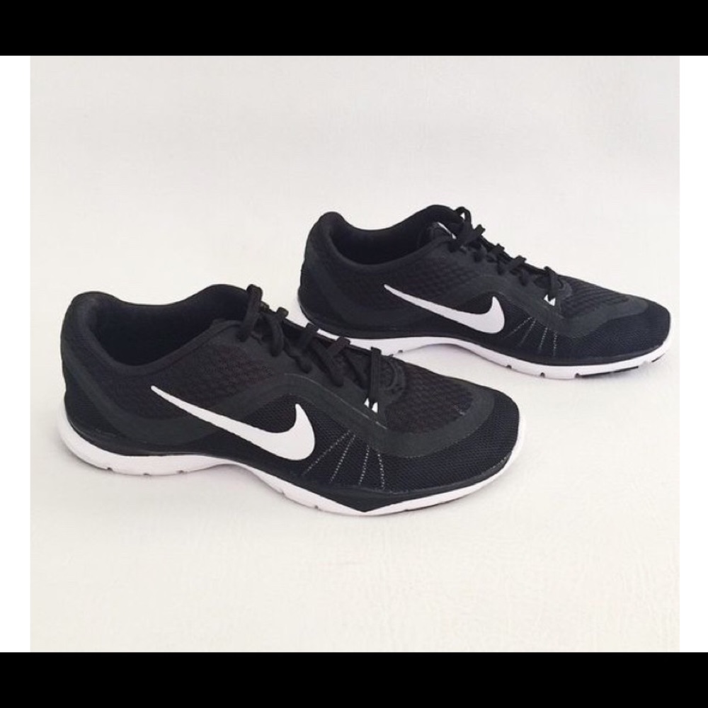 Nike flex trainer shoes